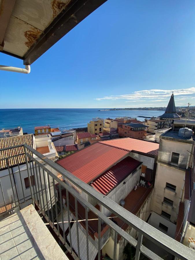 Nick & Santo'S Holiday Homes B&B Giardini Naxos Eksteriør bilde